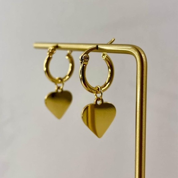 Beautiful Pair of High Quality Gold Plated French Heart Hoop Earrings - Picture 1 of 3
